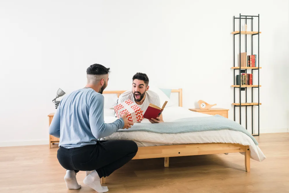 Memory Foam vs. Hybrid Mattress: Differences, Pros, Cons & How to Choose