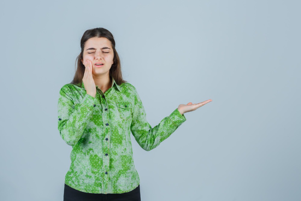 Why Does Wisdom Tooth Pain Come and Go? Causes, Symptoms & Relief