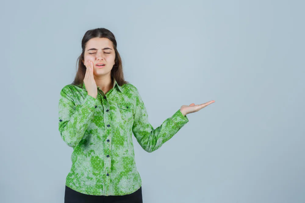 Why Does Wisdom Tooth Pain Come and Go? Causes, Symptoms, Treatment & Prevention
